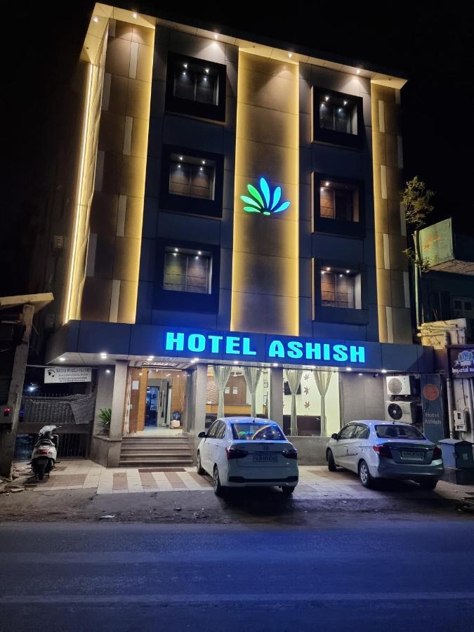Hotel Ashish Ahmedabad Eksteriør billede