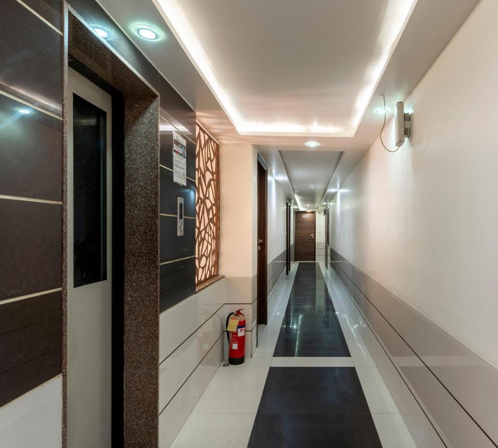Hotel Ashish Ahmedabad Eksteriør billede