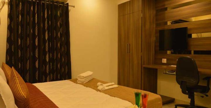 Hotel Ashish Ahmedabad Eksteriør billede